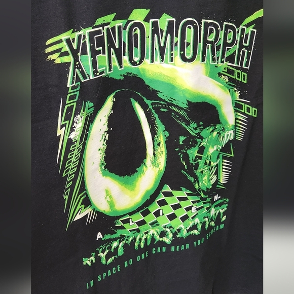 👽 Alien Xenomorph Graphic T-Shirt – Men’s Large, NWT, Alien Earth Design - Picture 6 of 11